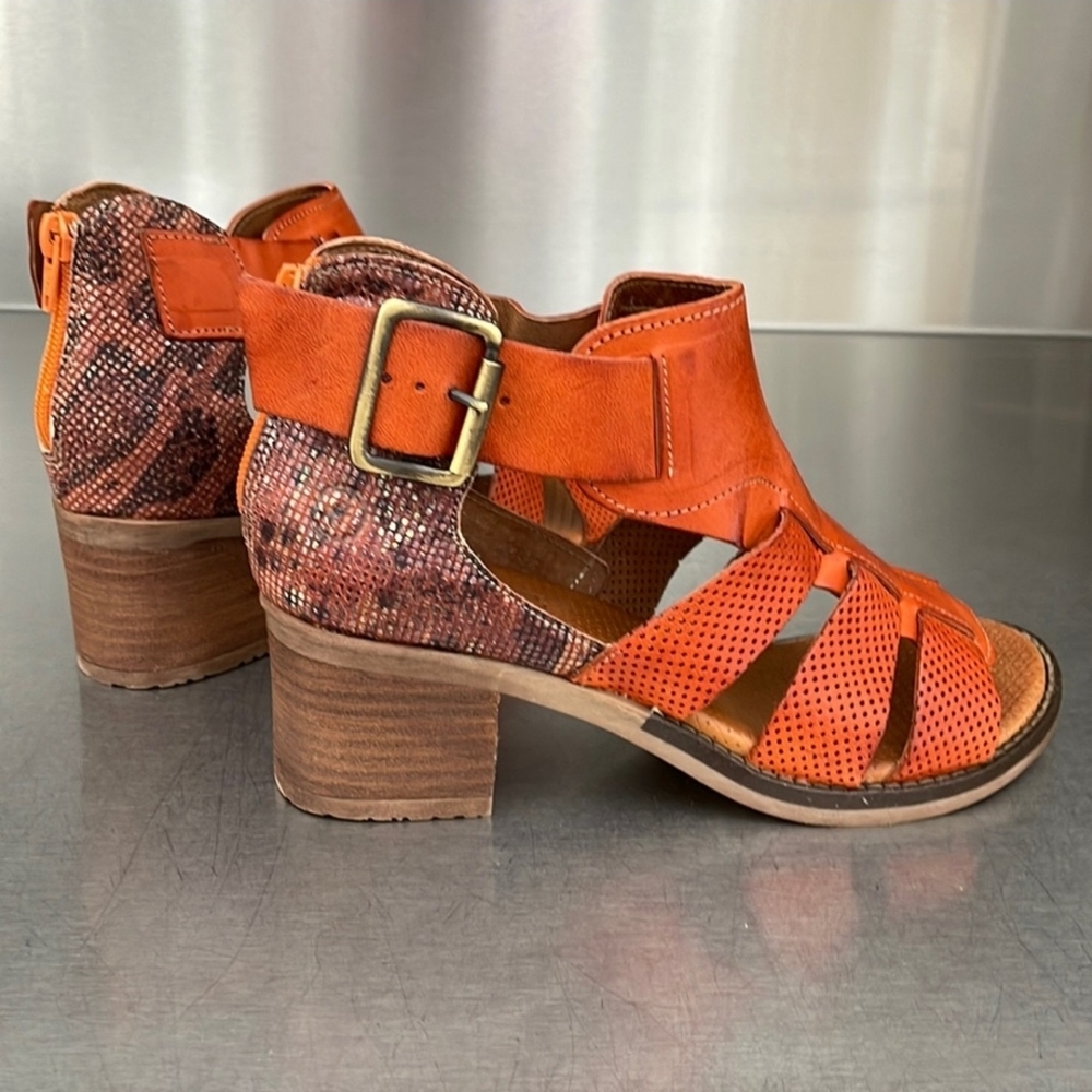 🌻Casta Brand "Cubra"Metallic leopard and burnt orange healed sandals. New